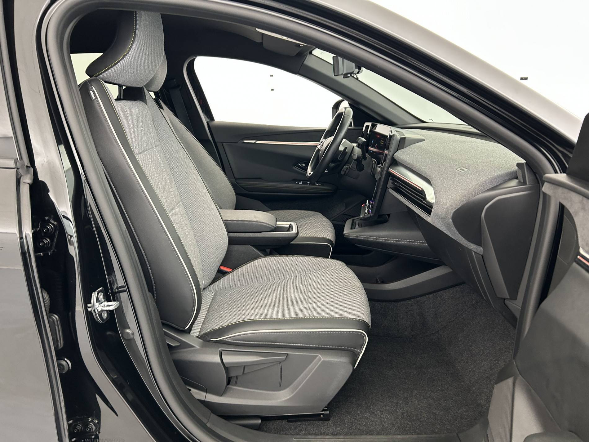 Vente en ligne Renault Megane E-Tech  EV60 220 ch super charge au prix de 23 690 €