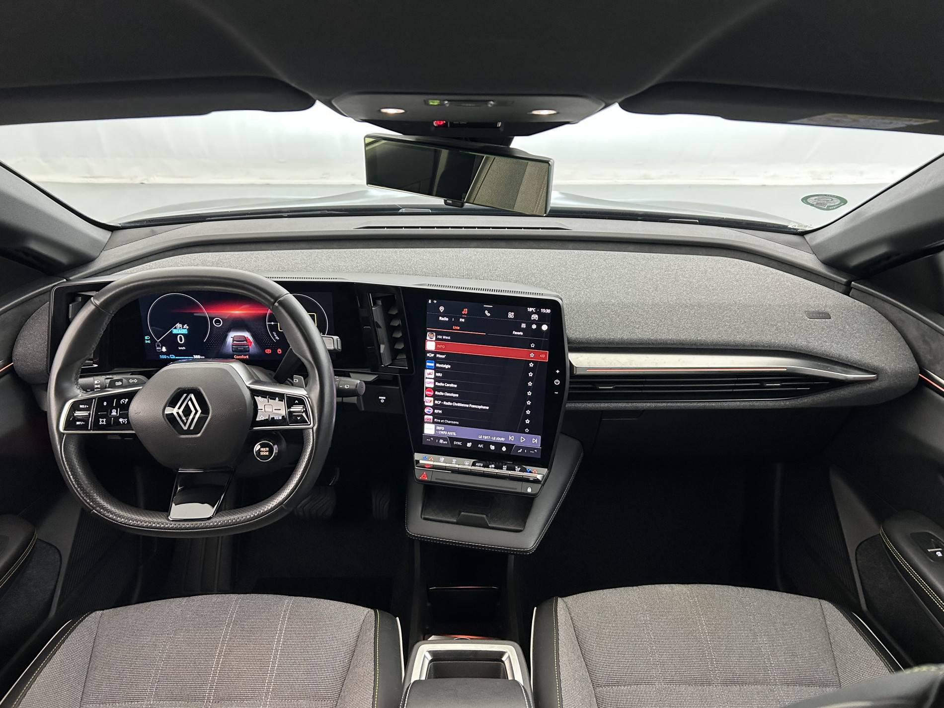 Vente en ligne Renault Megane E-Tech  EV60 220 ch super charge au prix de 23 690 €