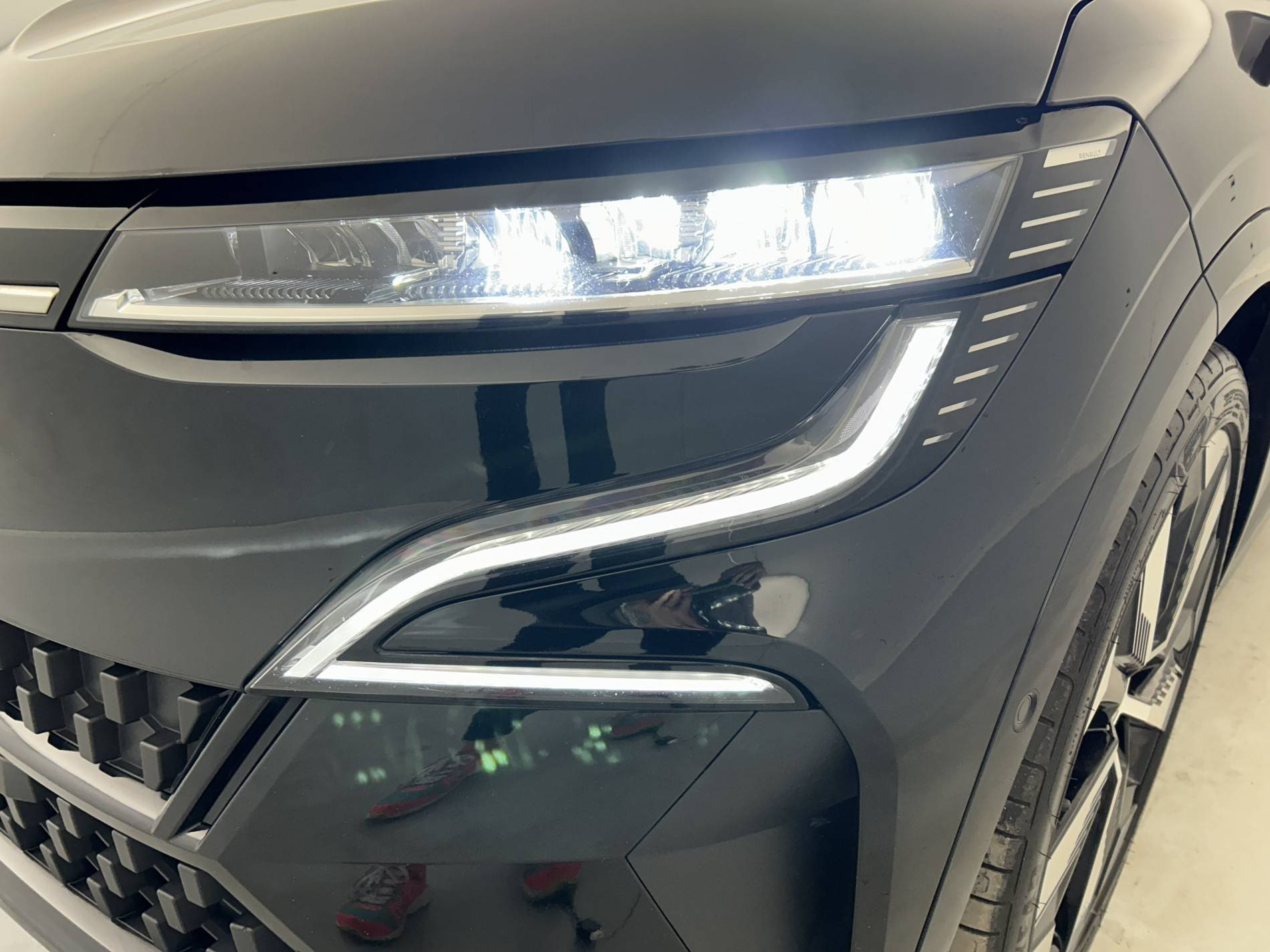 Vente en ligne Renault Megane E-Tech  EV60 220 ch super charge au prix de 23 690 €