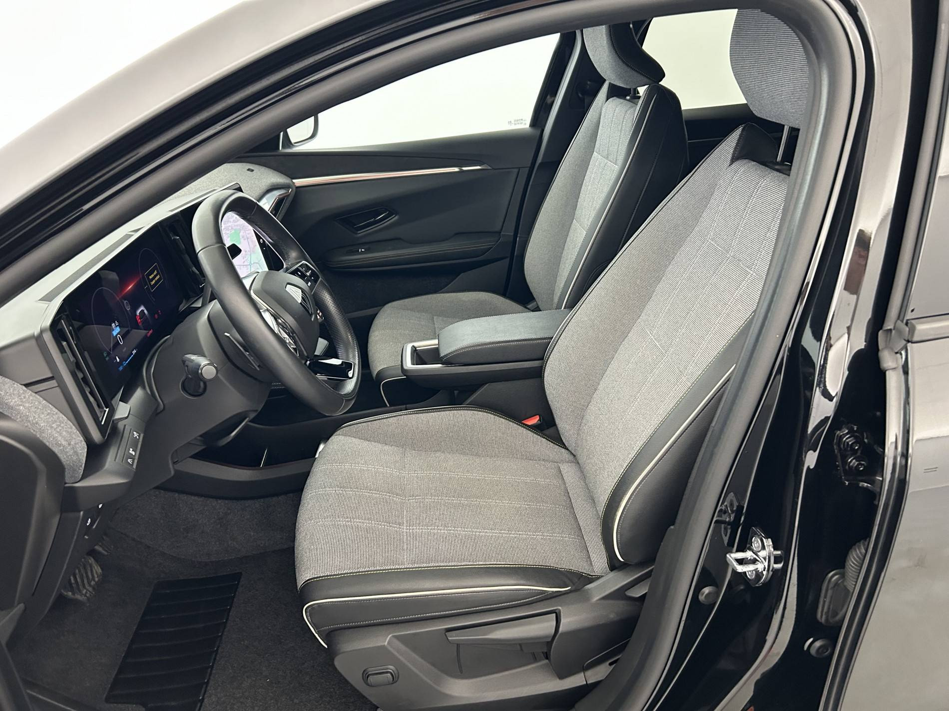 Vente en ligne Renault Megane E-Tech  EV60 220 ch super charge au prix de 23 690 €