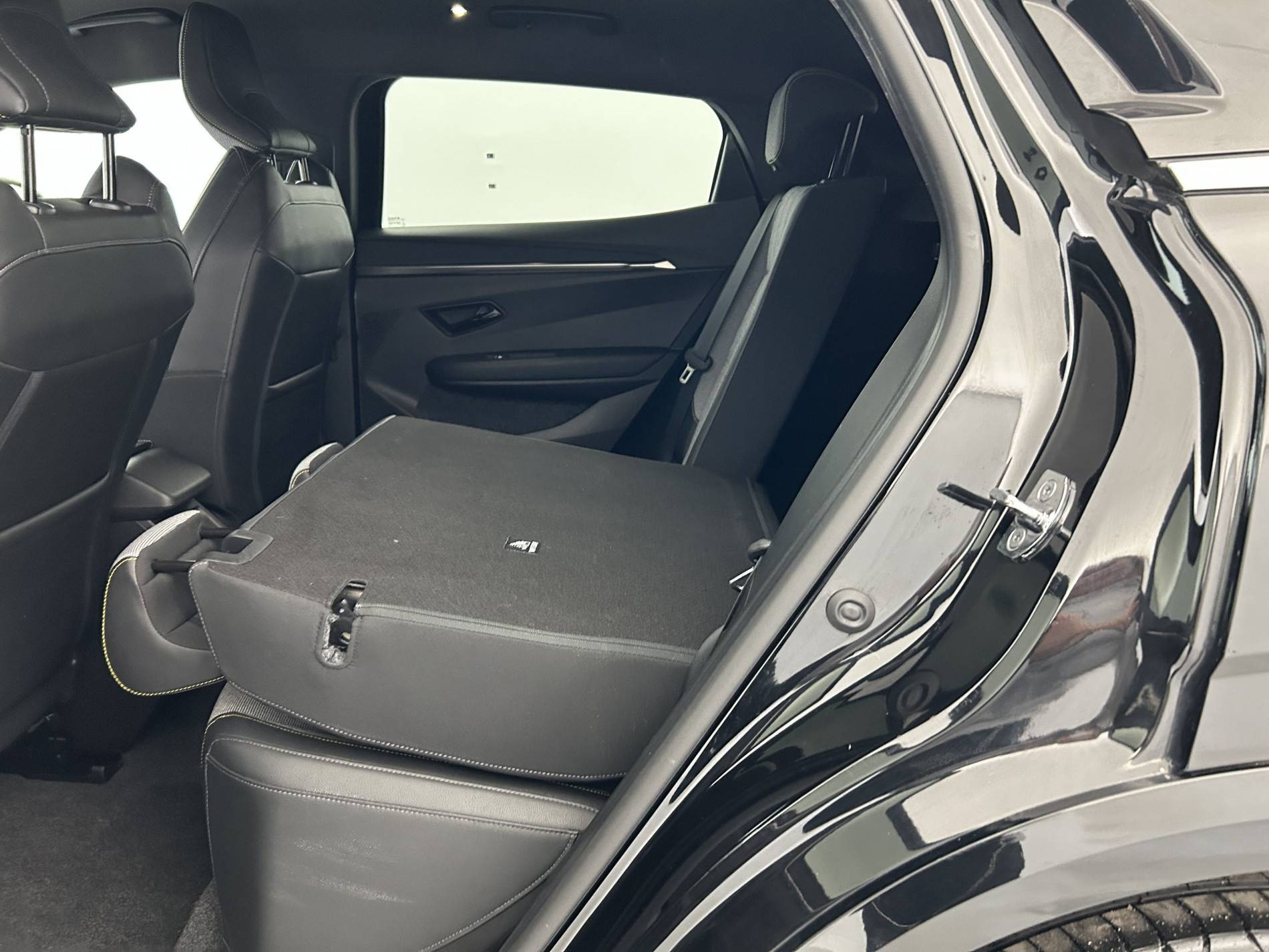 Vente en ligne Renault Megane E-Tech  EV60 220 ch super charge au prix de 23 690 €