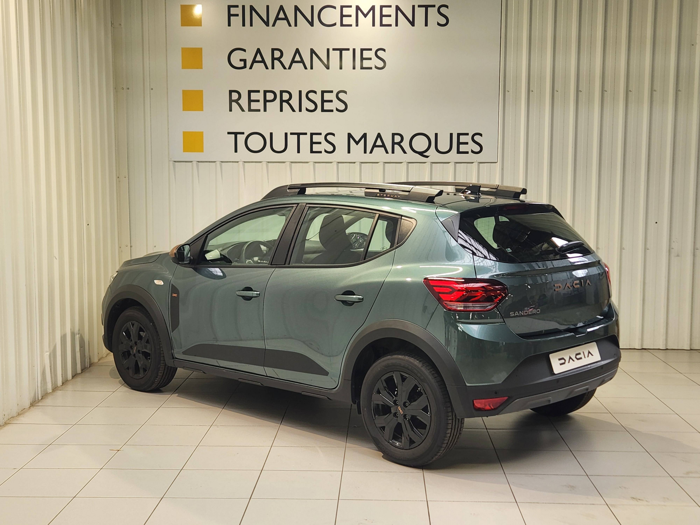 Vente en ligne Dacia Sandero 3  ECO-G 100 GSR2 au prix de 18 390 €