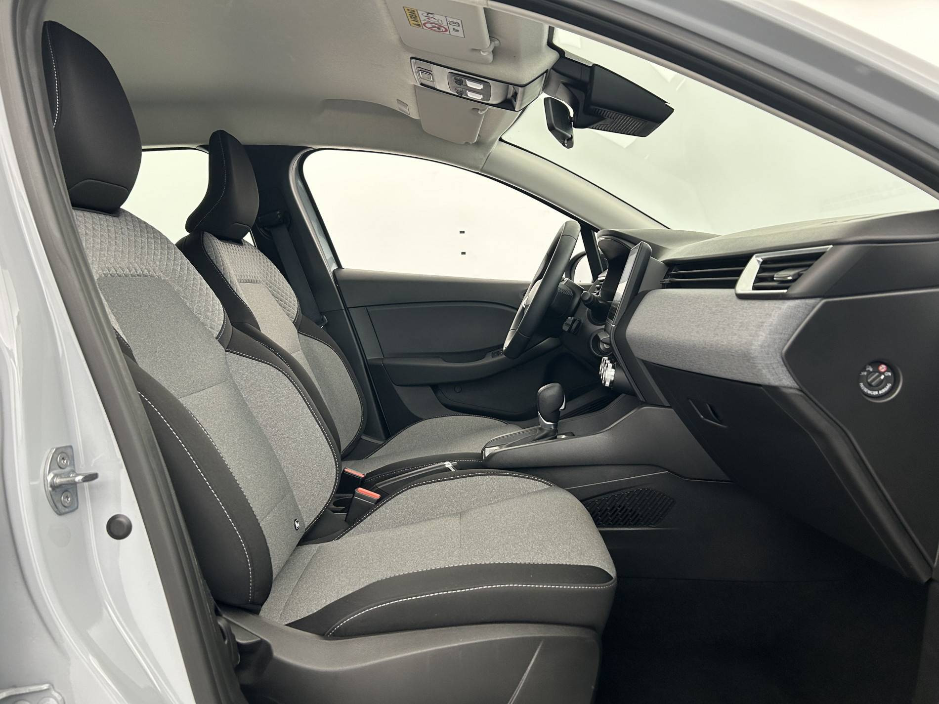 Vente en ligne Renault Clio 5 Clio E-Tech full hybrid 145 ch GSR2 au prix de 19 790 €