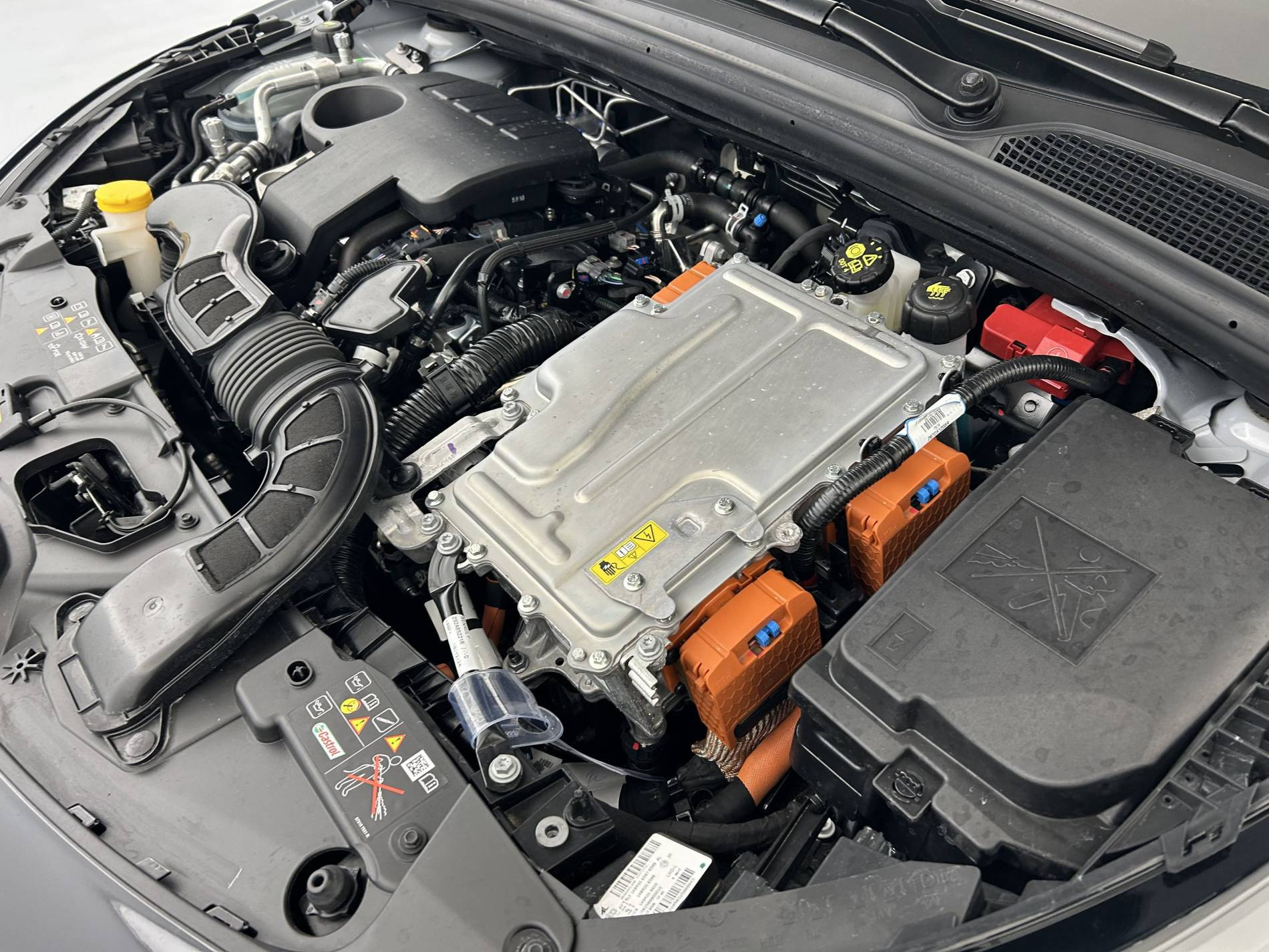 Vente en ligne Renault Clio 5 Clio E-Tech full hybrid 145 ch GSR2 au prix de 19 790 €