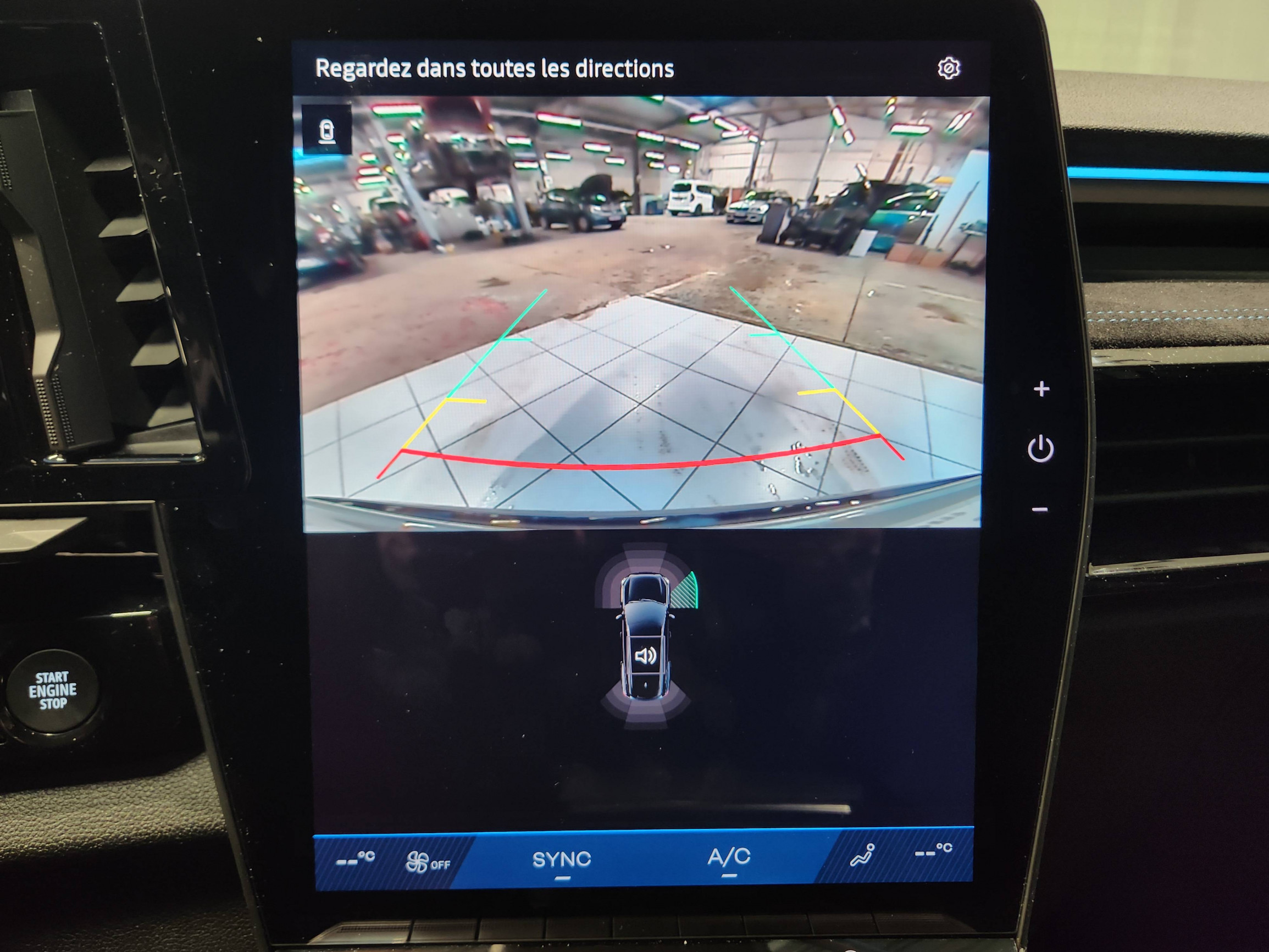 Vente en ligne Renault Espace Espace full hybrid E-Tech 200 ch 7pl au prix de 43 990 €