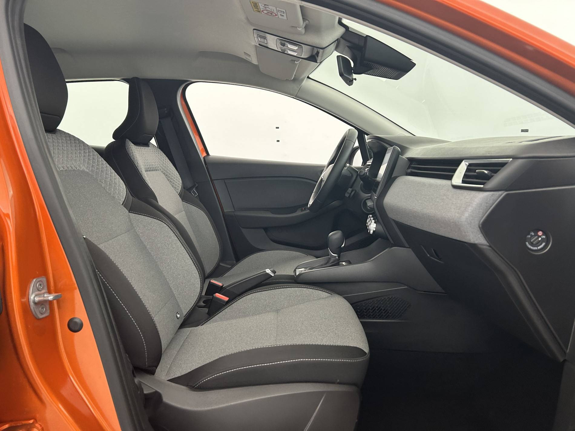 Vente en ligne Renault Clio 5 Clio E-Tech full hybrid 145 ch GSR2 au prix de 19 590 €