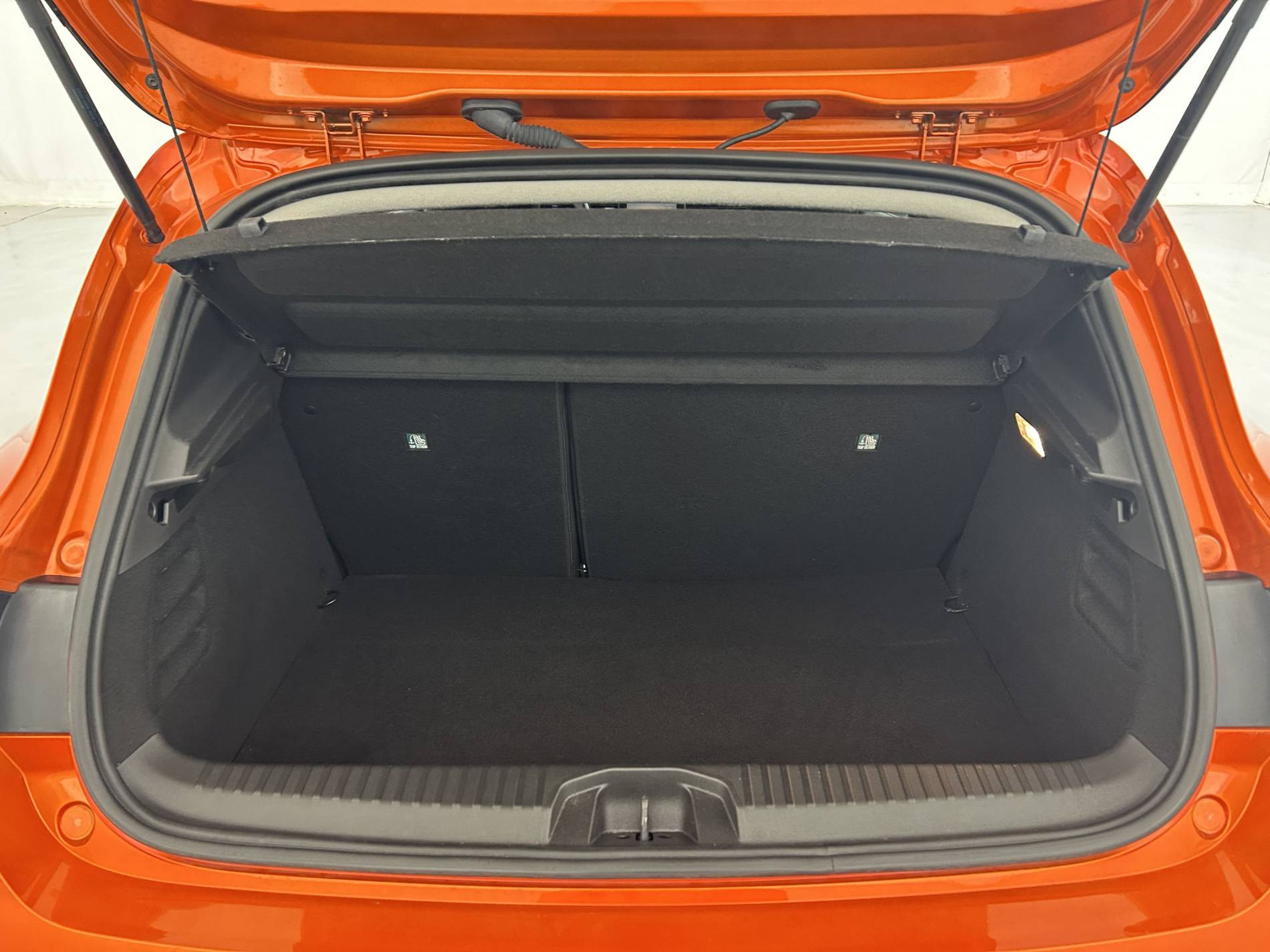 Vente en ligne Renault Clio 5 Clio E-Tech full hybrid 145 ch GSR2 au prix de 19 590 €