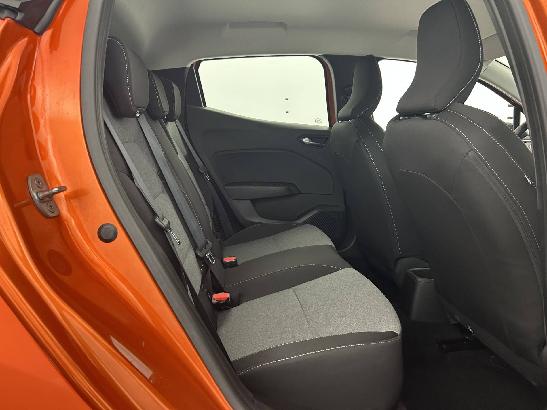 Vente en ligne Renault Clio 5 Clio E-Tech full hybrid 145 ch GSR2 au prix de 19 590 €