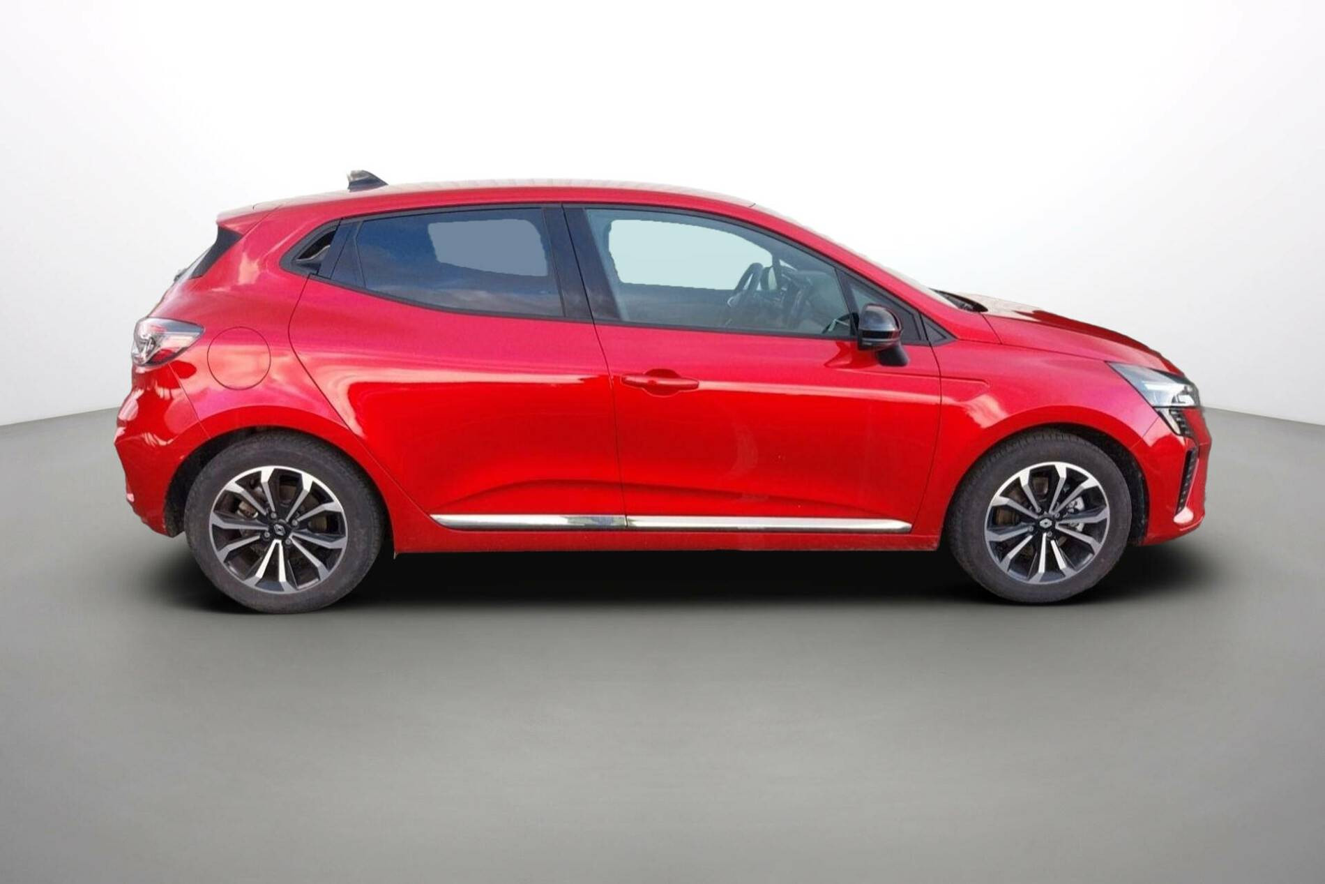 Vente en ligne Renault Clio 5 Clio E-Tech full hybrid 145 ch GSR2 au prix de 22 999 €