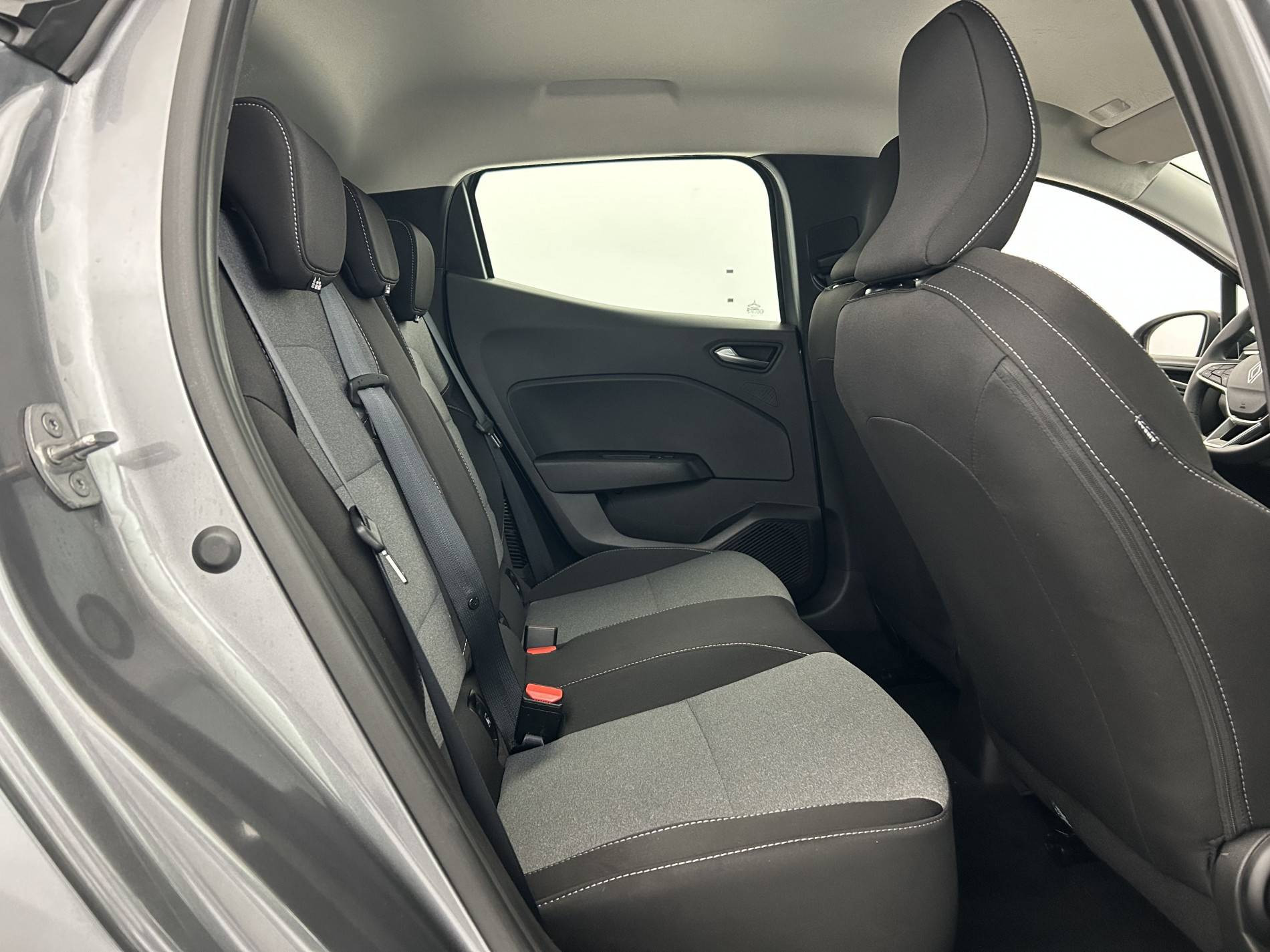 Vente en ligne Renault Clio 5 Clio E-Tech full hybrid 145 ch GSR2 au prix de 20 999 €