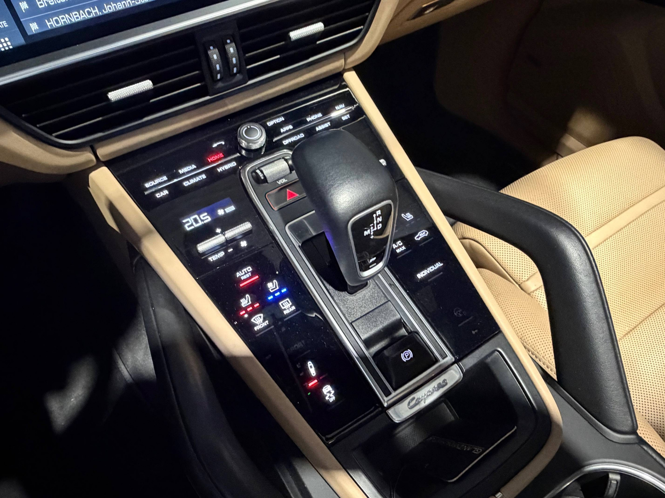 Vente en ligne Porsche Cayenne  E-Hybrid 3.0 V6 462 ch Tiptronic BVA au prix de 69 990 €