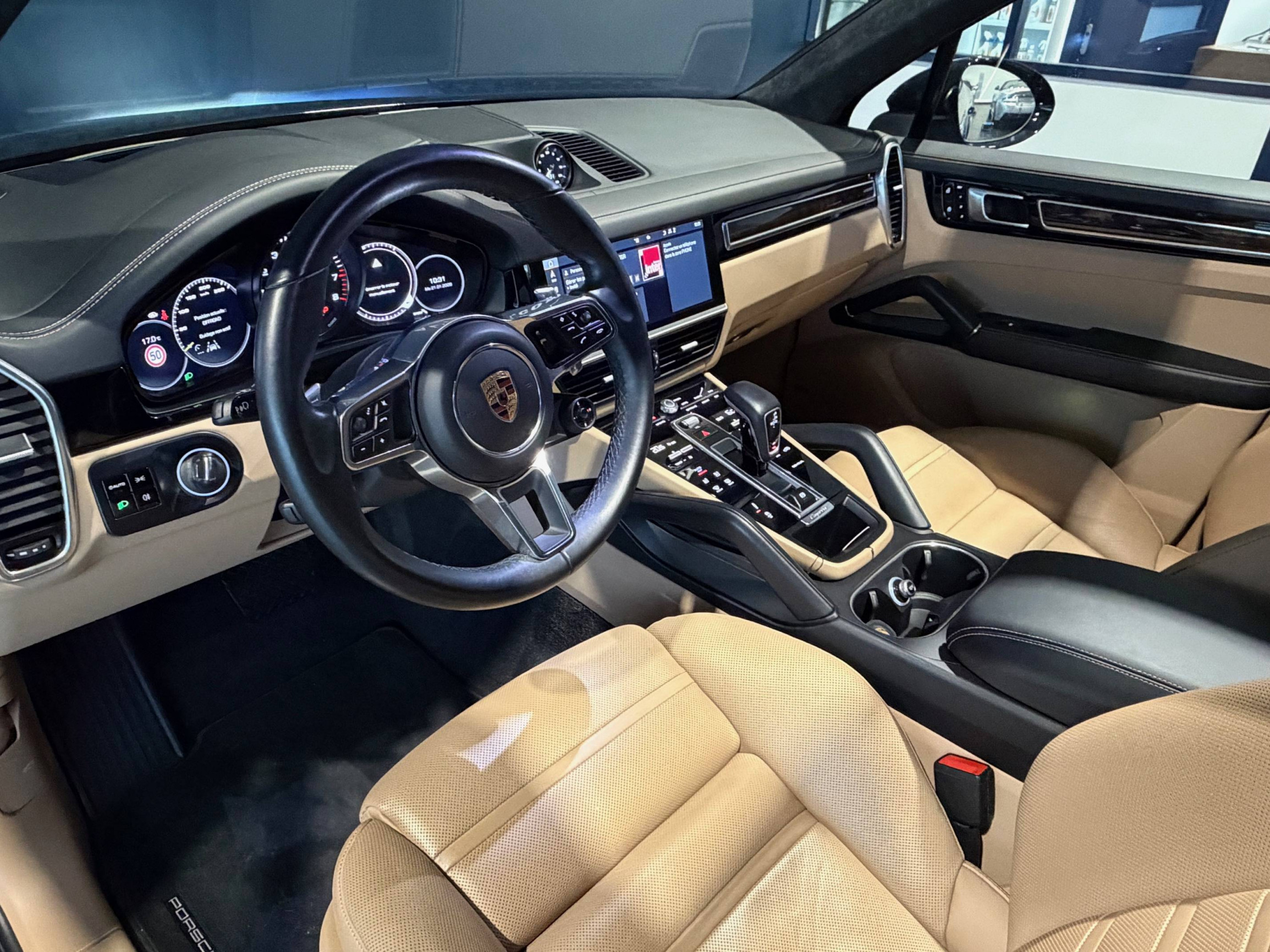 Vente en ligne Porsche Cayenne  E-Hybrid 3.0 V6 462 ch Tiptronic BVA au prix de 69 990 €