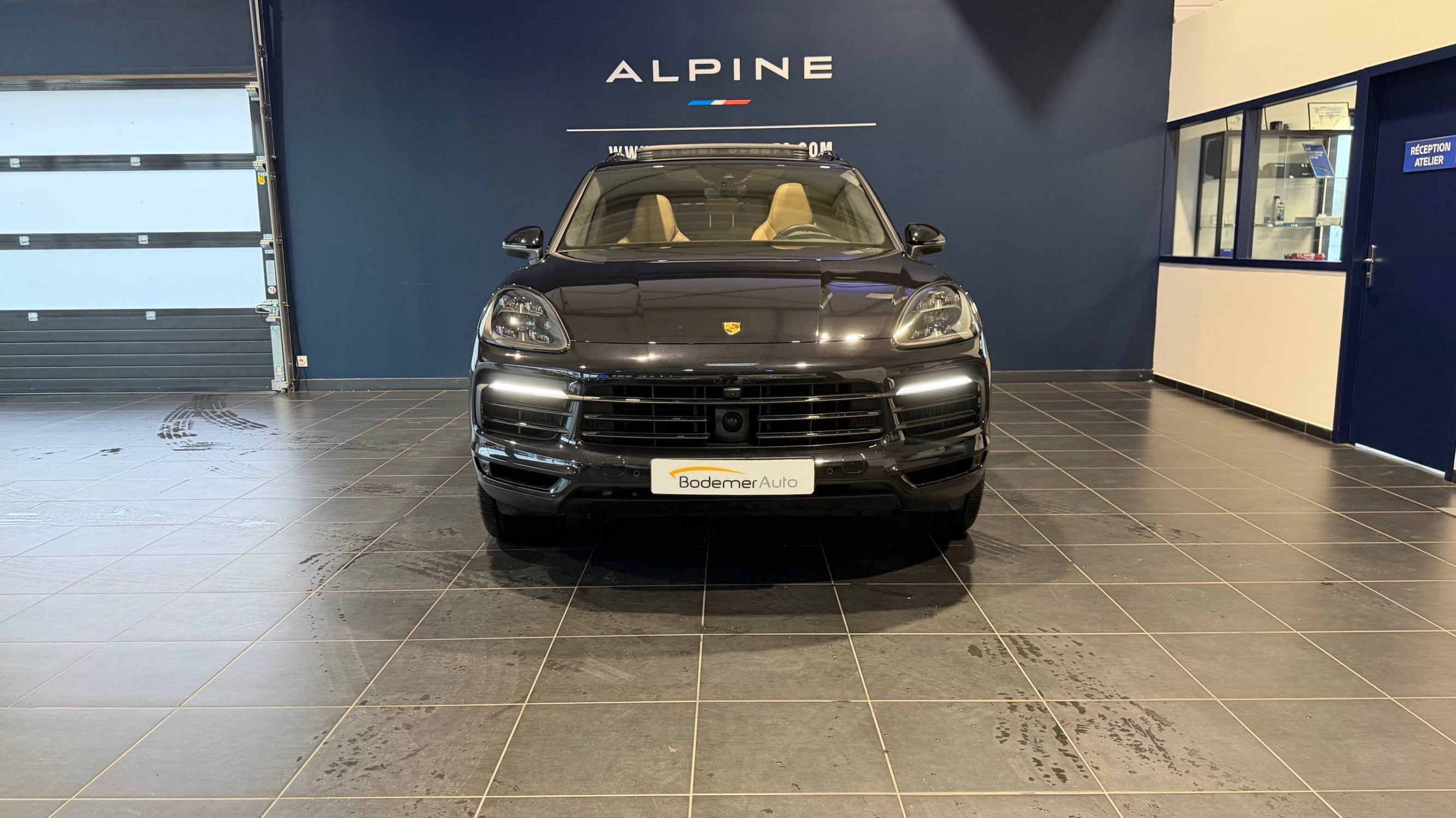 Vente en ligne Porsche Cayenne  E-Hybrid 3.0 V6 462 ch Tiptronic BVA au prix de 69 990 €