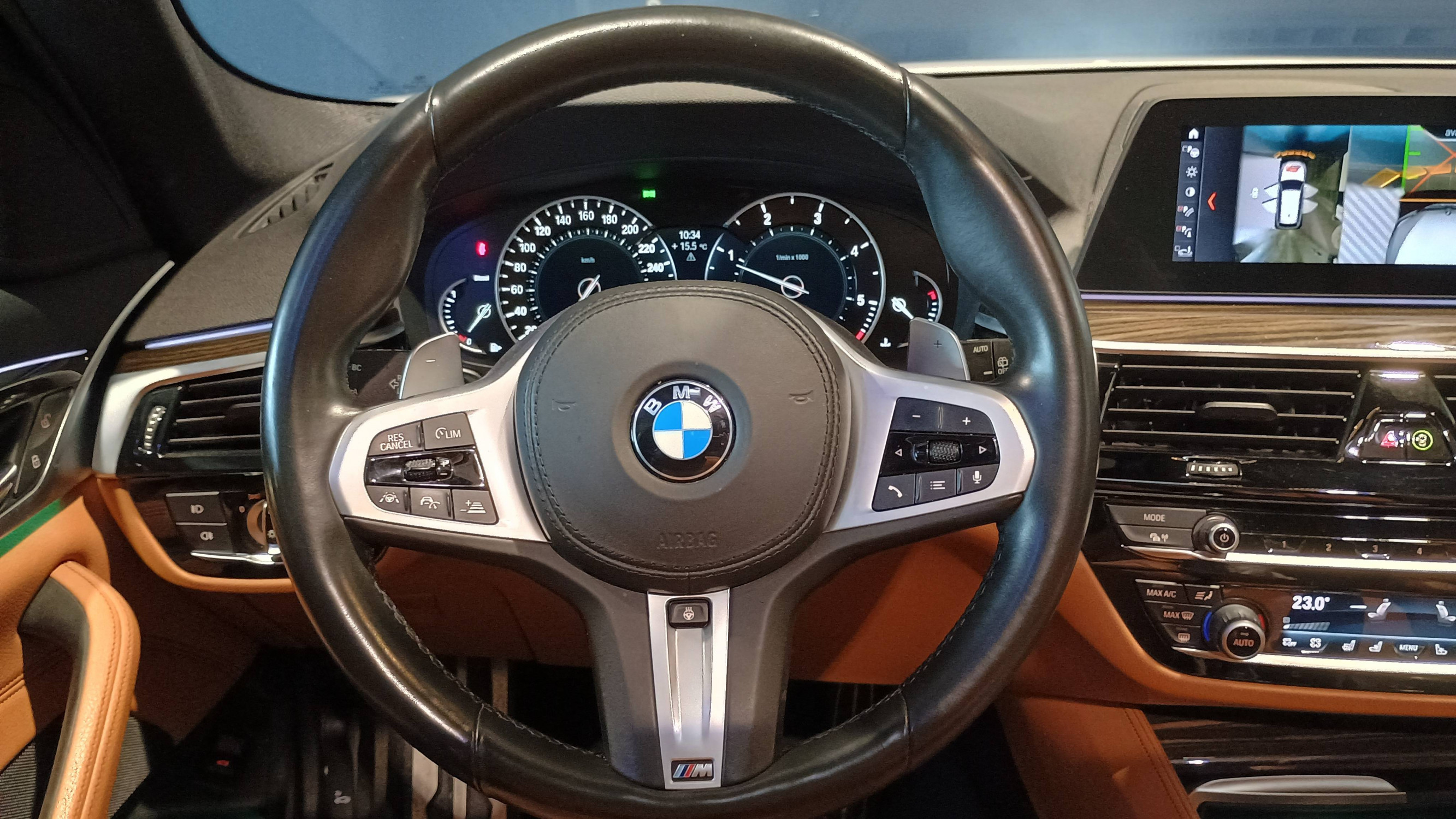 Vente en ligne Bmw Série 5 Touring 520d 190 ch BVA8 au prix de 33 990 €