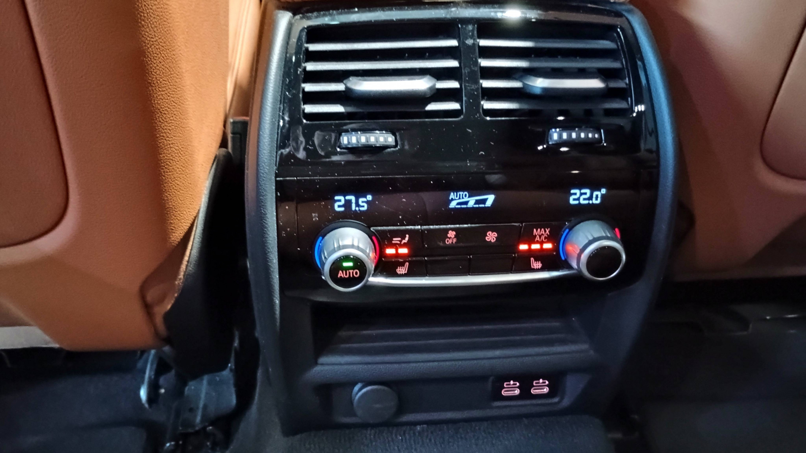 Vente en ligne Bmw Série 5 Touring 520d 190 ch BVA8 au prix de 33 990 €