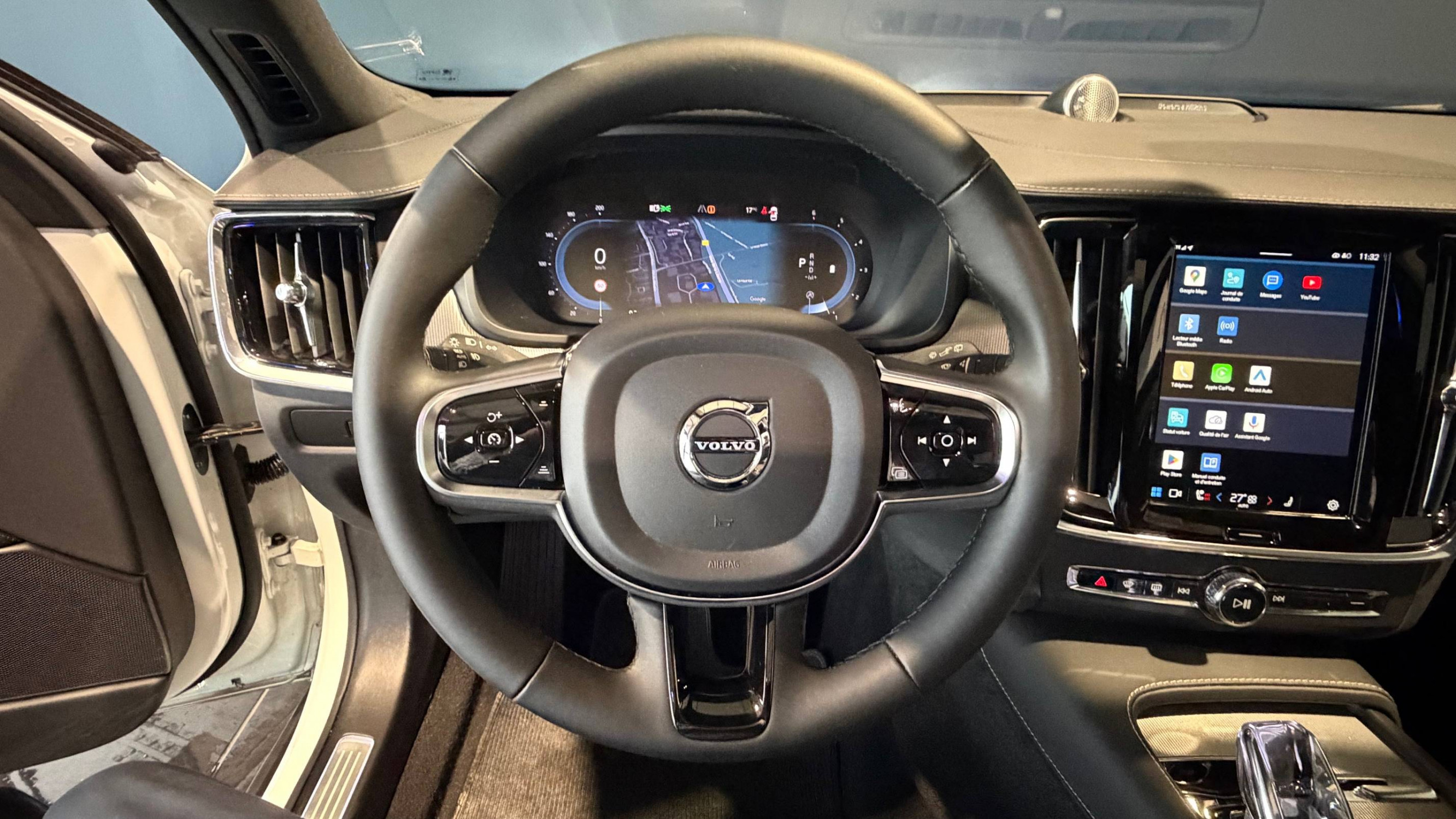 Vente en ligne Volvo V90  D4 AWD 190 ch Geartronic 8 au prix de 53 990 €