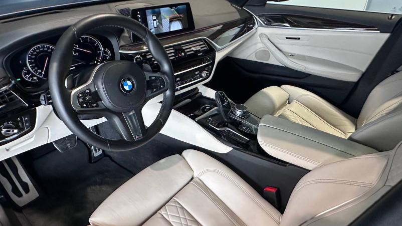 Vente en ligne Bmw Série 5 Touring 540d xDrive 320 ch BVA8 au prix de 42 990 €