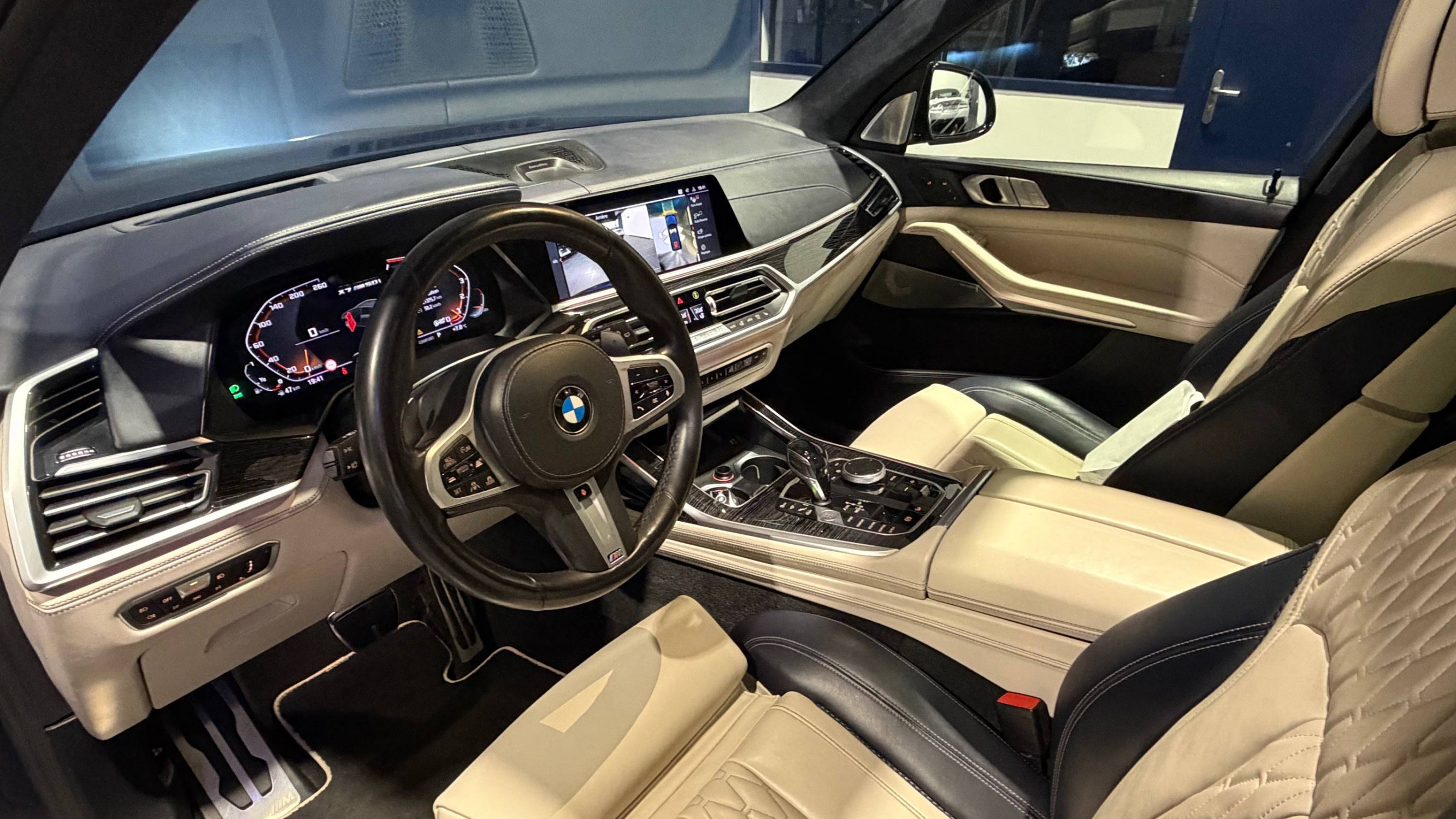 Vente en ligne Bmw X7 X7 M50i 530 ch BVA8 au prix de 74 990 €