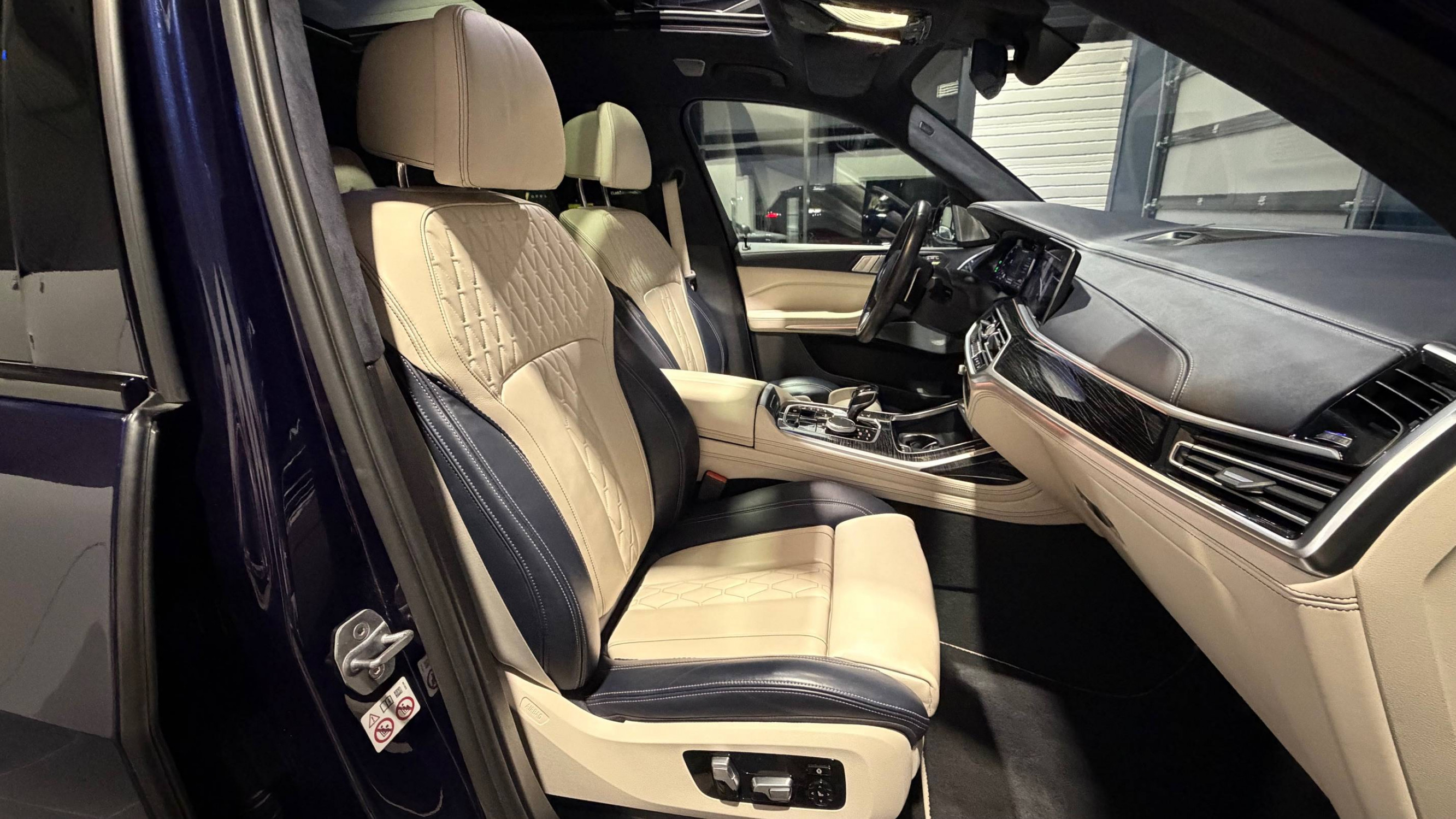 Vente en ligne Bmw X7 X7 M50i 530 ch BVA8 au prix de 74 990 €