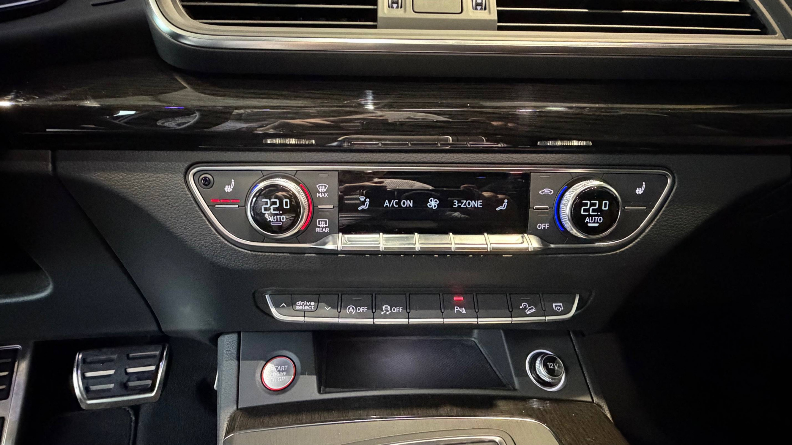 Vente en ligne Audi SQ5  3.0 V6 TDI 347 Tiptronic 8 Quattro au prix de 49 990 €