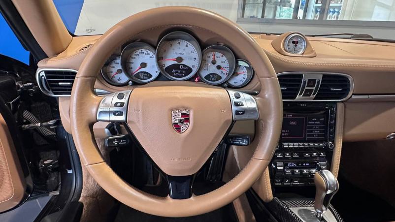 Vente en ligne Porsche 911 Turbo 911 Coupe 3.6i Turbo au prix de 69 990 €