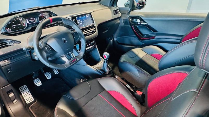 Vente en ligne Peugeot 208  1.6 THP ch S&S BVM6 au prix de 14 990 €