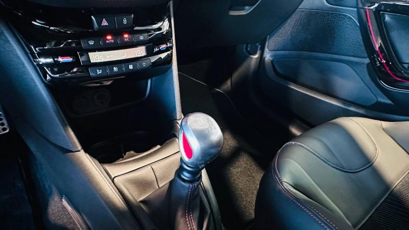 Vente en ligne Peugeot 208  1.6 THP ch S&S BVM6 au prix de 14 990 €
