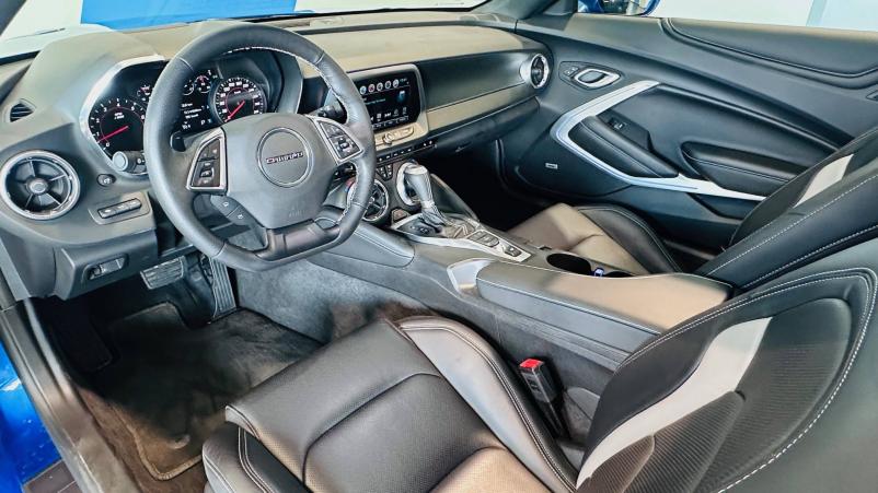 Vente en ligne Chevrolet Camaro Camaro Coupé V8 6.2 405ch au prix de 51 990 €