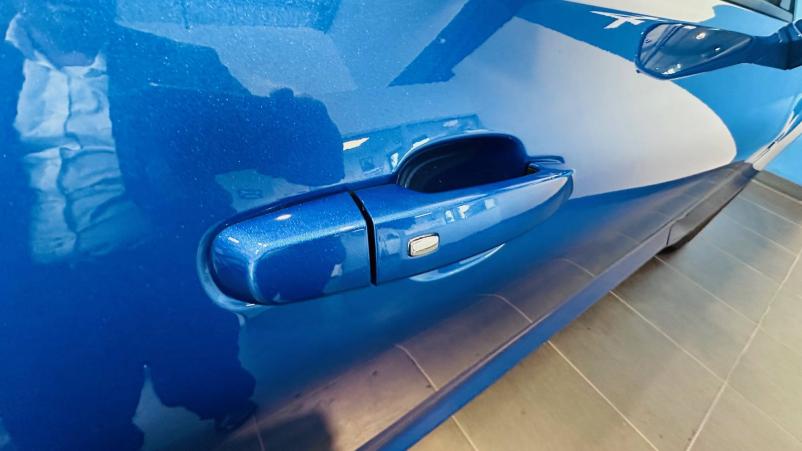 Vente en ligne Chevrolet Camaro Camaro Coupé V8 6.2 405ch au prix de 51 990 €
