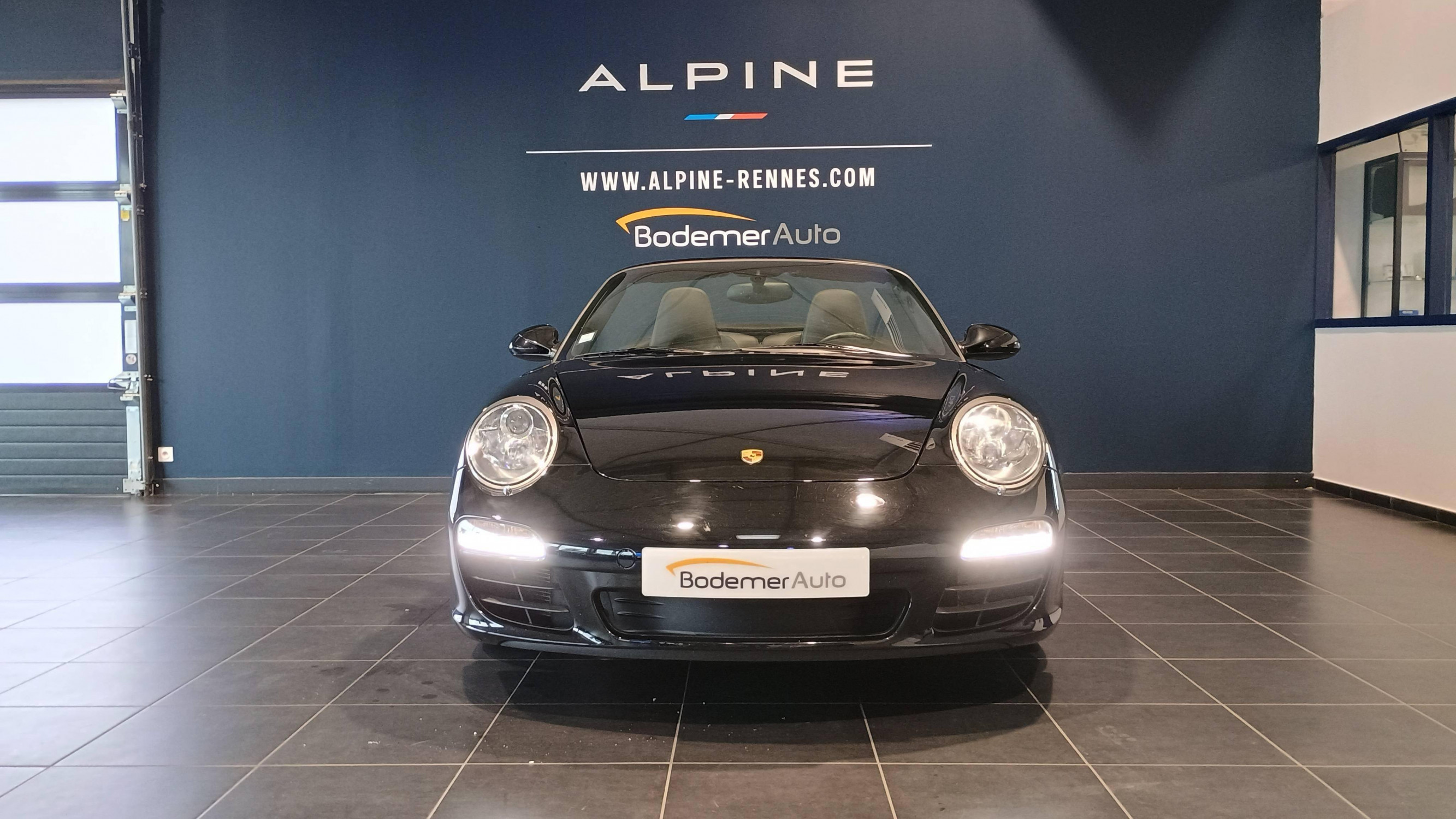 Vente en ligne Porsche 911 Cabriolet 911 Carrera Cabriolet 3.6i 345 au prix de 66 990 €