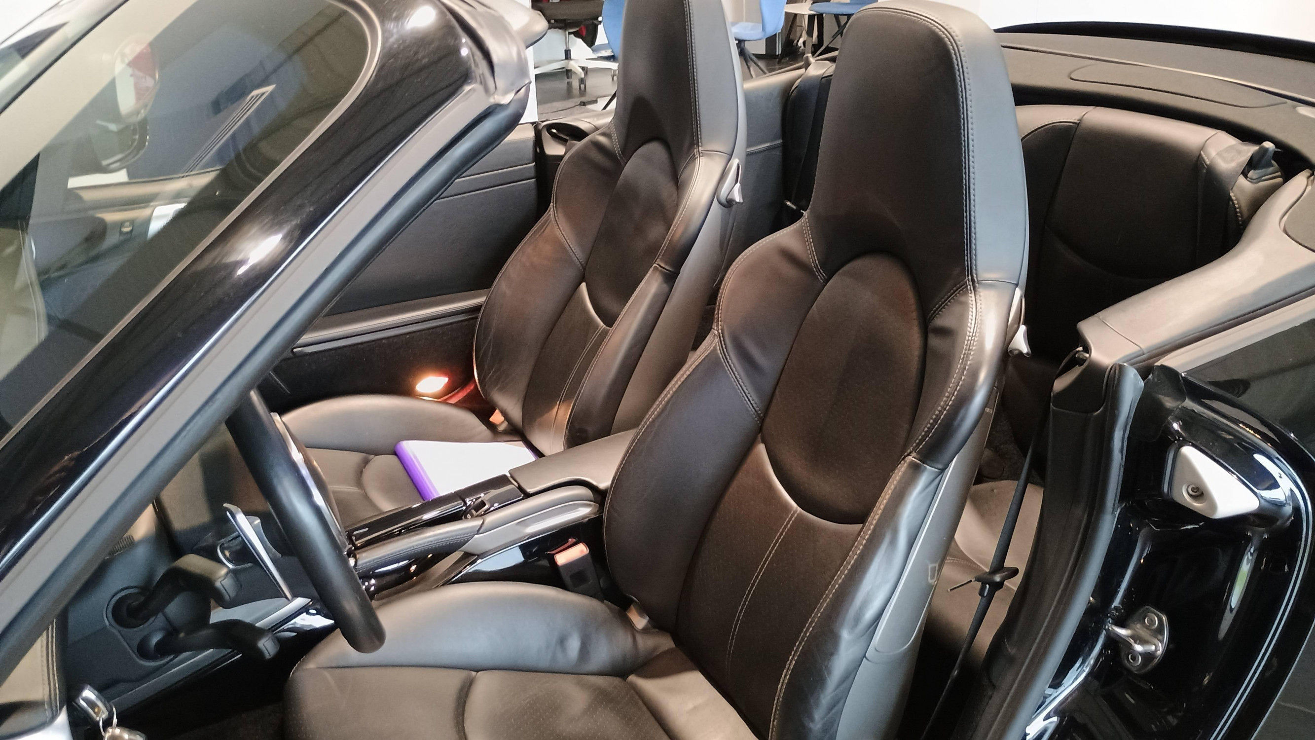 Vente en ligne Porsche 911 Cabriolet 911 Carrera Cabriolet 3.6i 345 au prix de 66 990 €