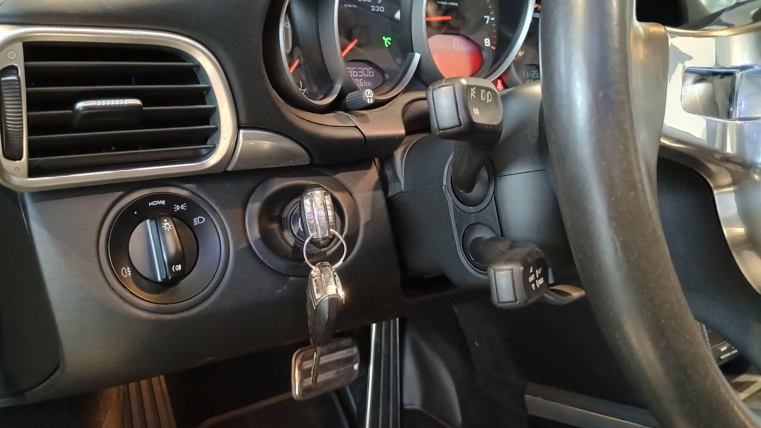 Vente en ligne Porsche 911 Cabriolet 911 Carrera Cabriolet 3.6i 345 au prix de 66 990 €