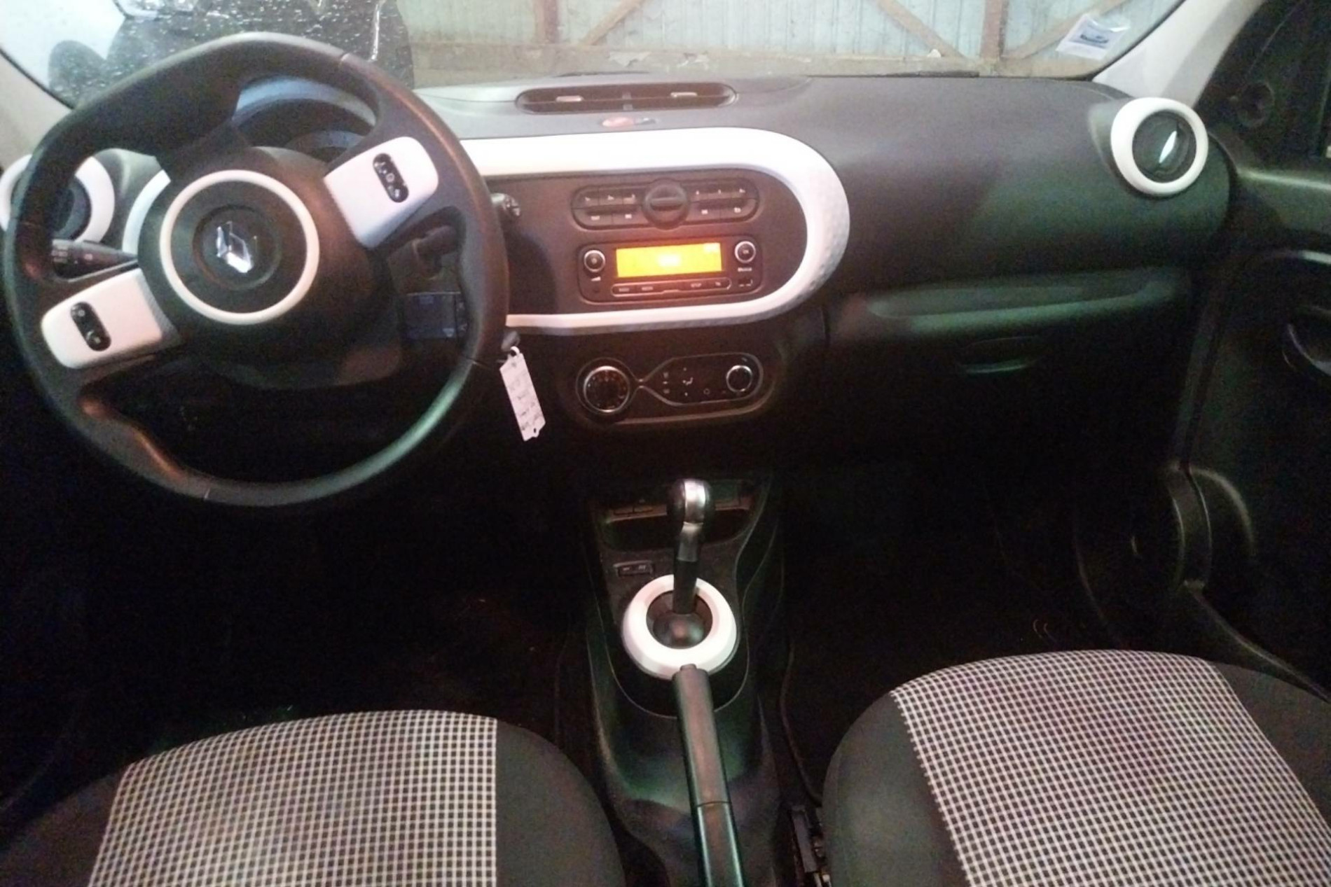 Vente en ligne Renault Twingo Electrique Twingo III E-Tech au prix de 10 490 €