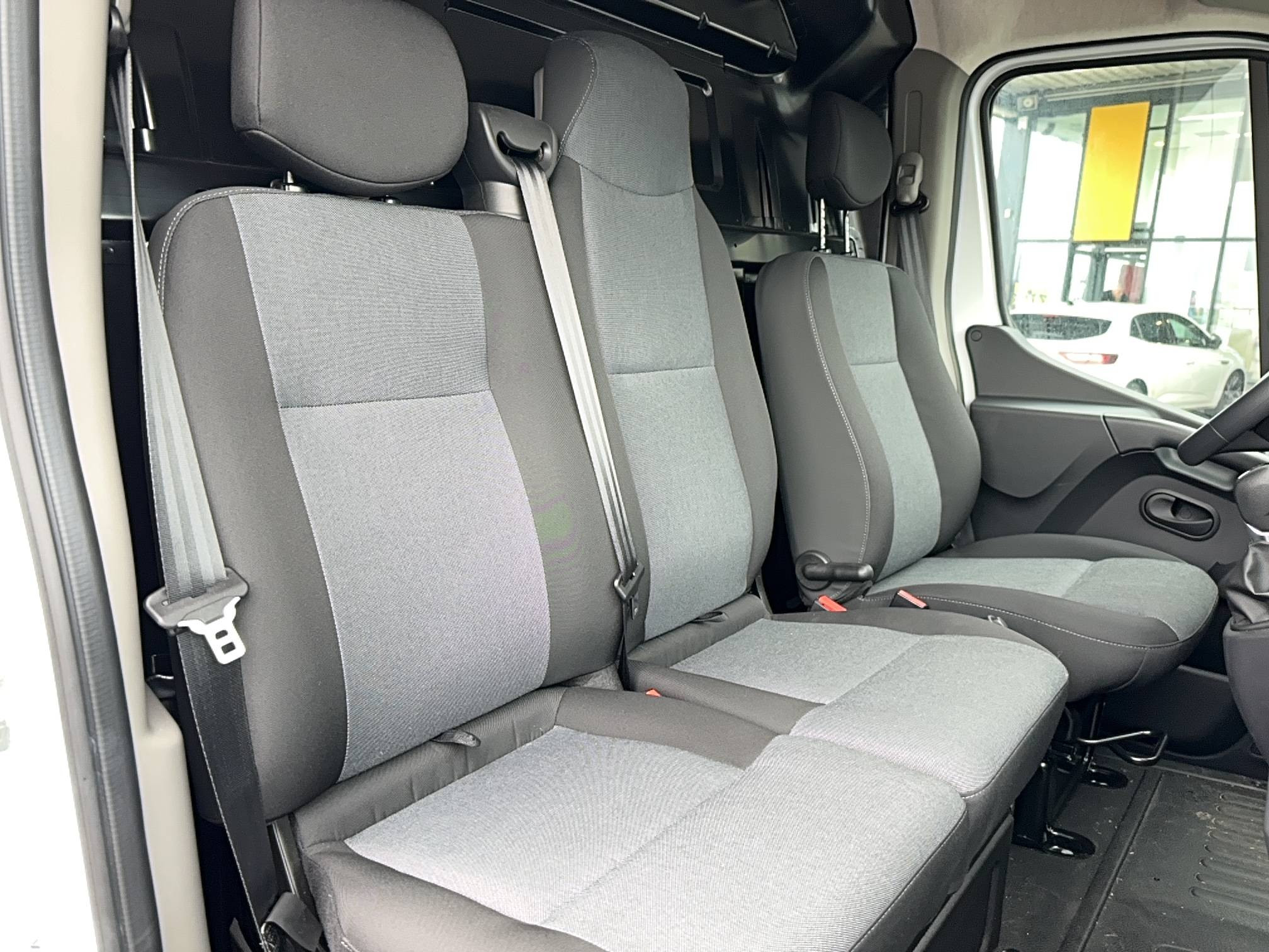 Vente en ligne Renault Master E-Tech MASTER ELECTRIQUE FGN L2H2 F3500 EV52 au prix de 26 900 €