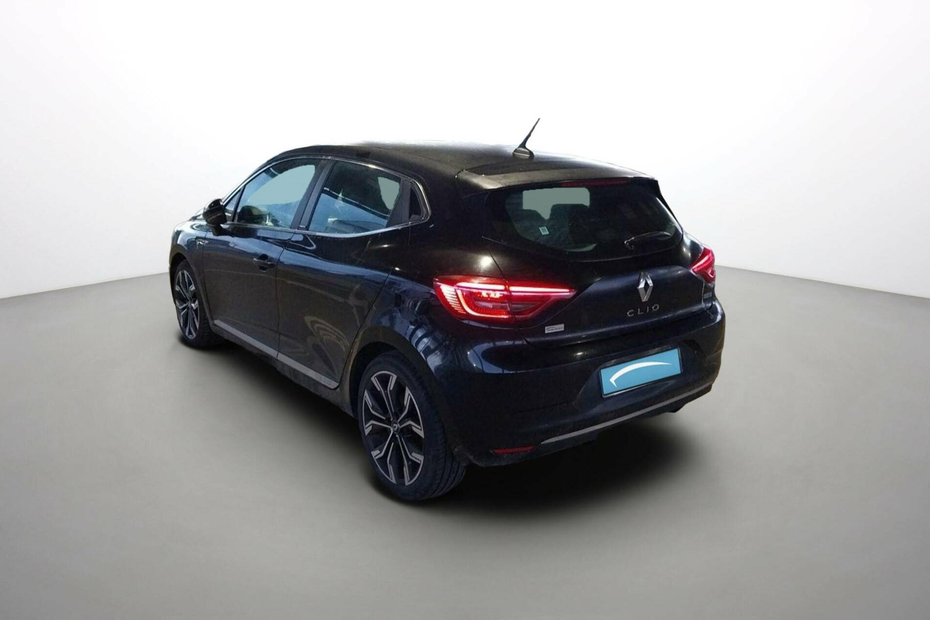 Vente en ligne Renault Clio 5 Clio E-Tech 140 au prix de 15 990 €