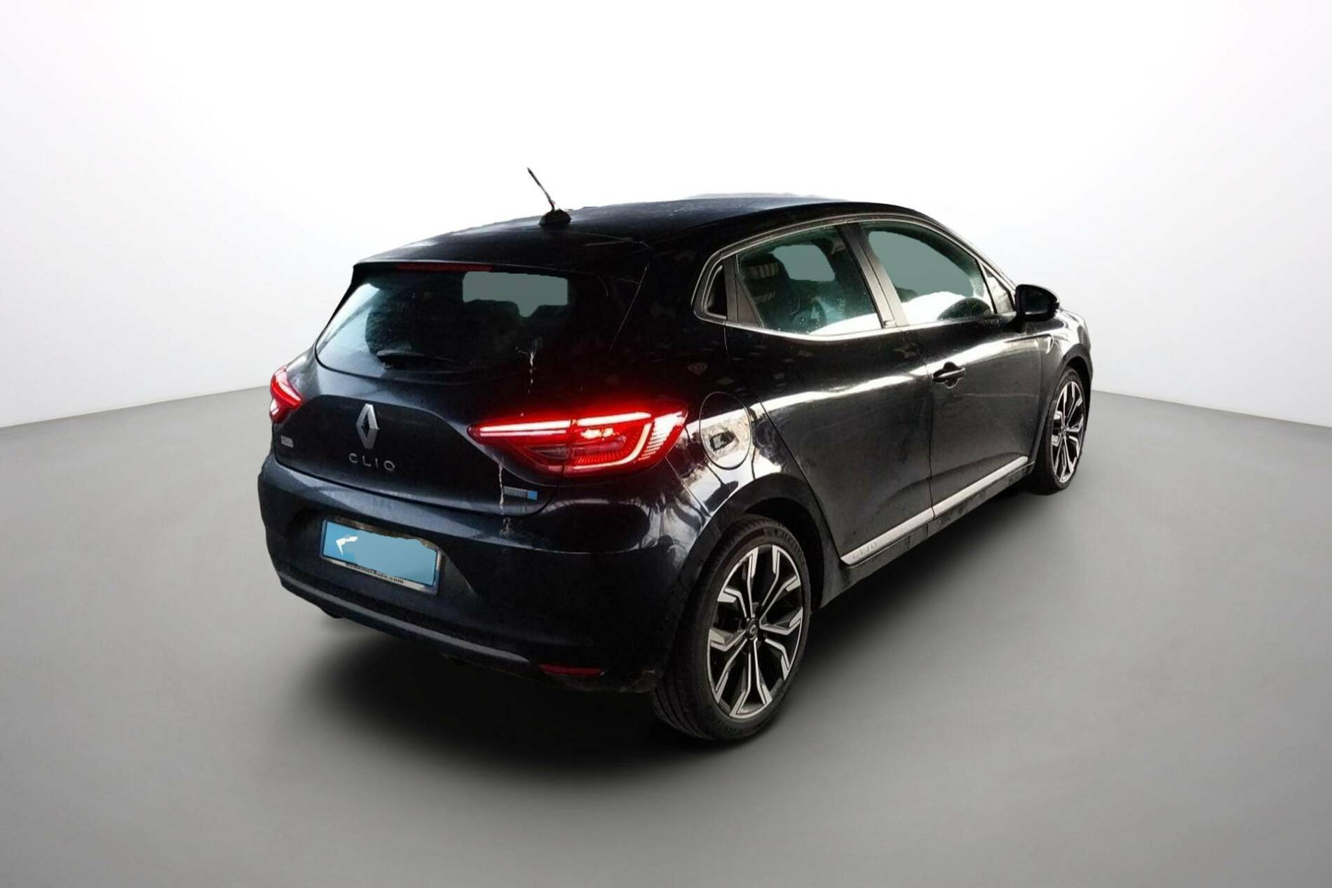 Vente en ligne Renault Clio 5 Clio E-Tech 140 au prix de 15 990 €
