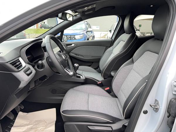 Vente en ligne Renault Clio 5 Clio TCe 90 au prix de 17 990 €