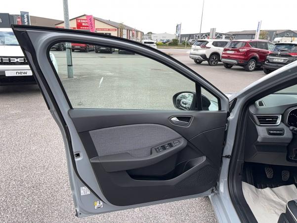 Vente en ligne Renault Clio 5 Clio TCe 90 au prix de 17 990 €