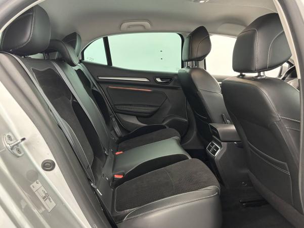 Vente en ligne Renault Megane 4 Mégane IV Berline Blue dCi 115 EDC au prix de 16 290 €