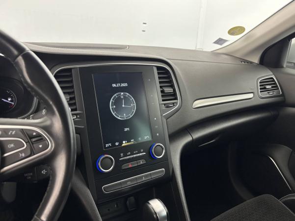 Vente en ligne Renault Megane 4 Mégane IV Berline Blue dCi 115 EDC au prix de 16 290 €
