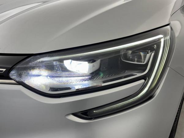 Vente en ligne Renault Megane 4 Mégane IV Berline Blue dCi 115 EDC au prix de 16 290 €