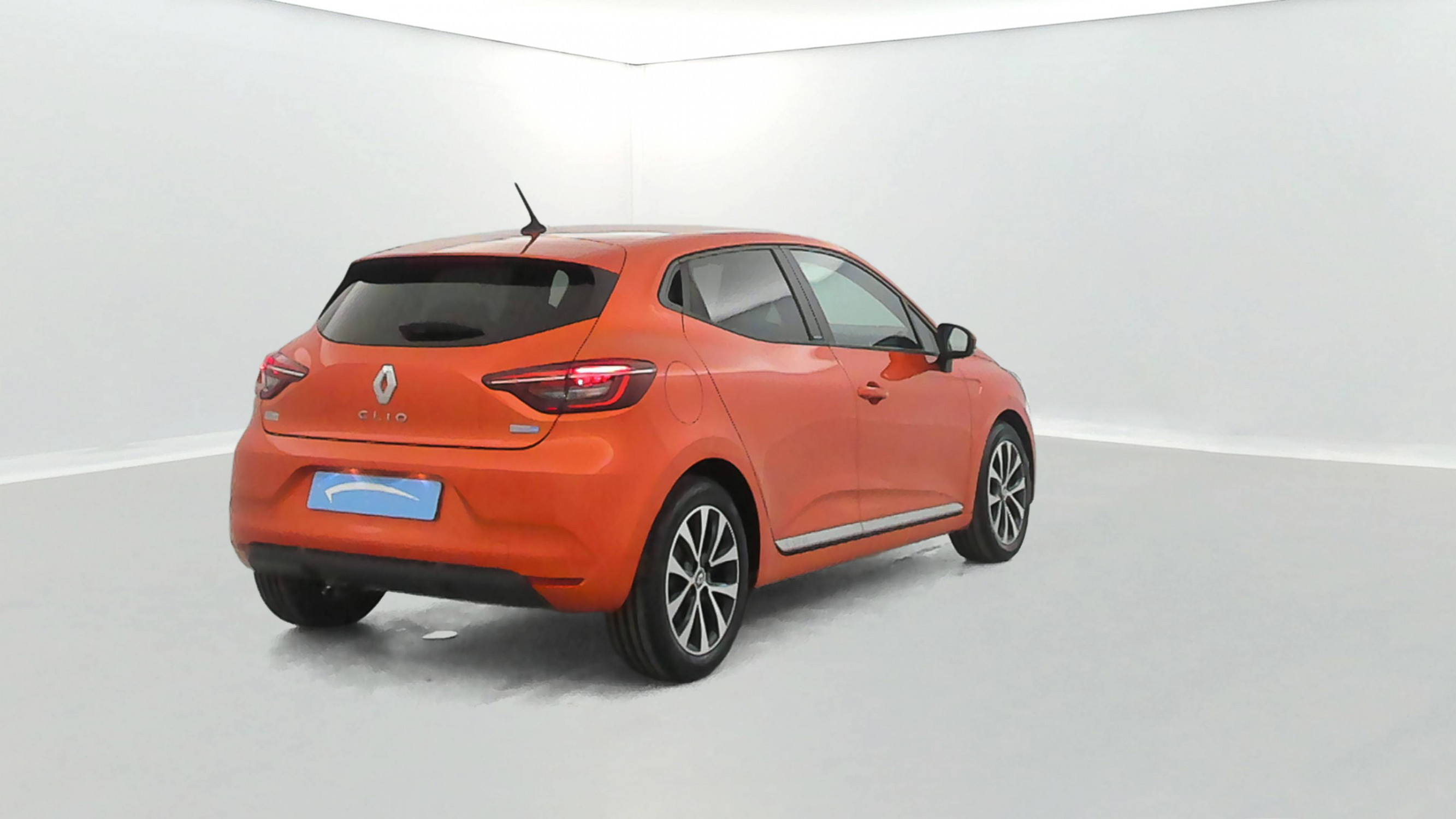Vente en ligne Renault Clio 5 Clio E-Tech 140 au prix de 15 990 €