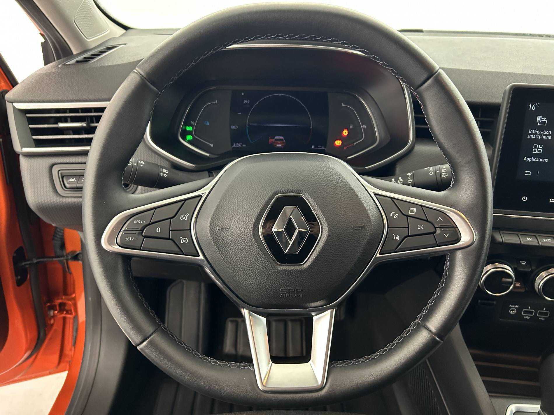 Vente en ligne Renault Clio 5 Clio E-Tech 140 au prix de 15 990 €