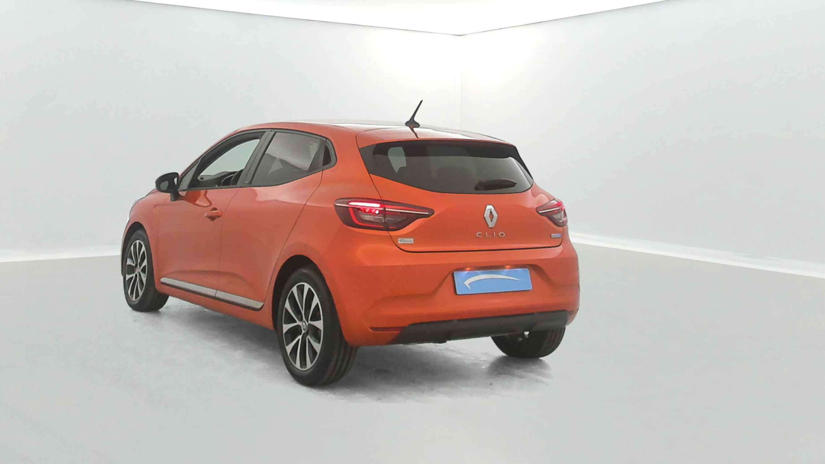 Vente en ligne Renault Clio 5 Clio E-Tech 140 au prix de 15 990 €