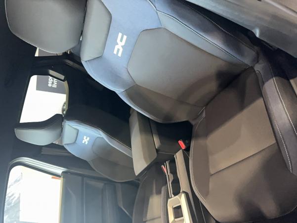 Vente en ligne Dacia Duster  Hybrid 140 4x2 au prix de 26 900 €