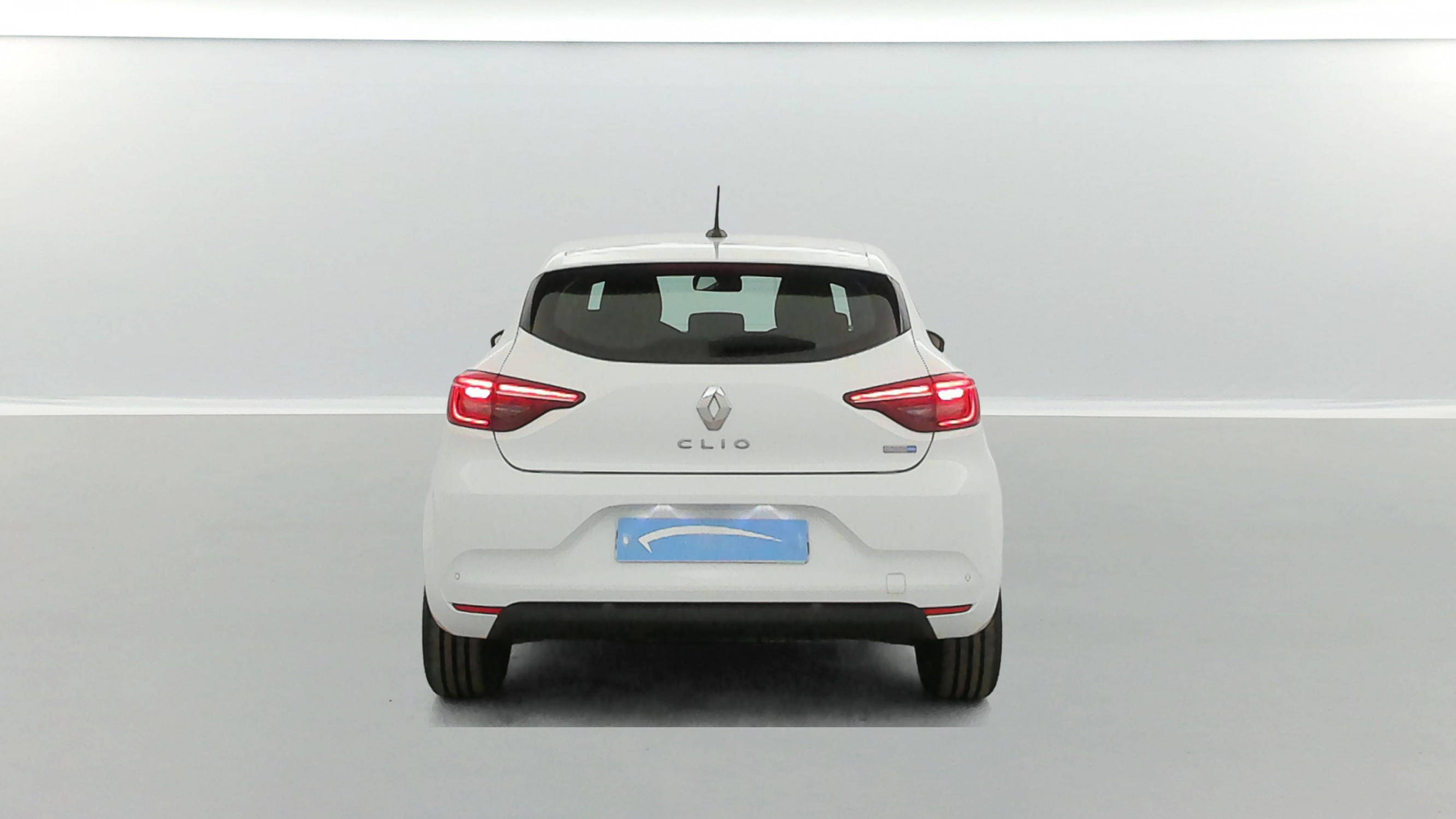 Vente en ligne Renault Clio 5 Clio E-Tech 140 - 21N au prix de 15 690 €