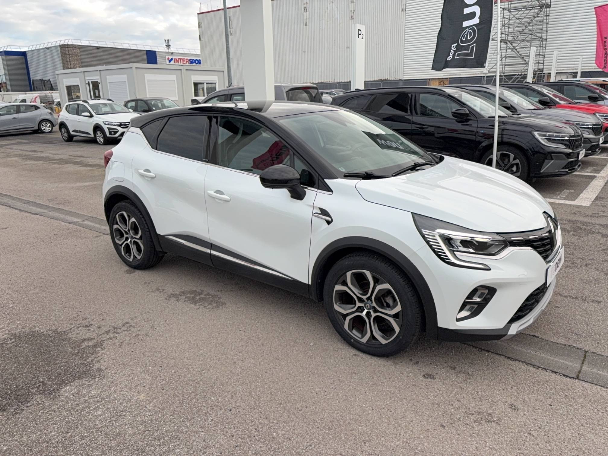 Vente en ligne Renault Captur  E-Tech Plug-in 160 au prix de 17 490 €