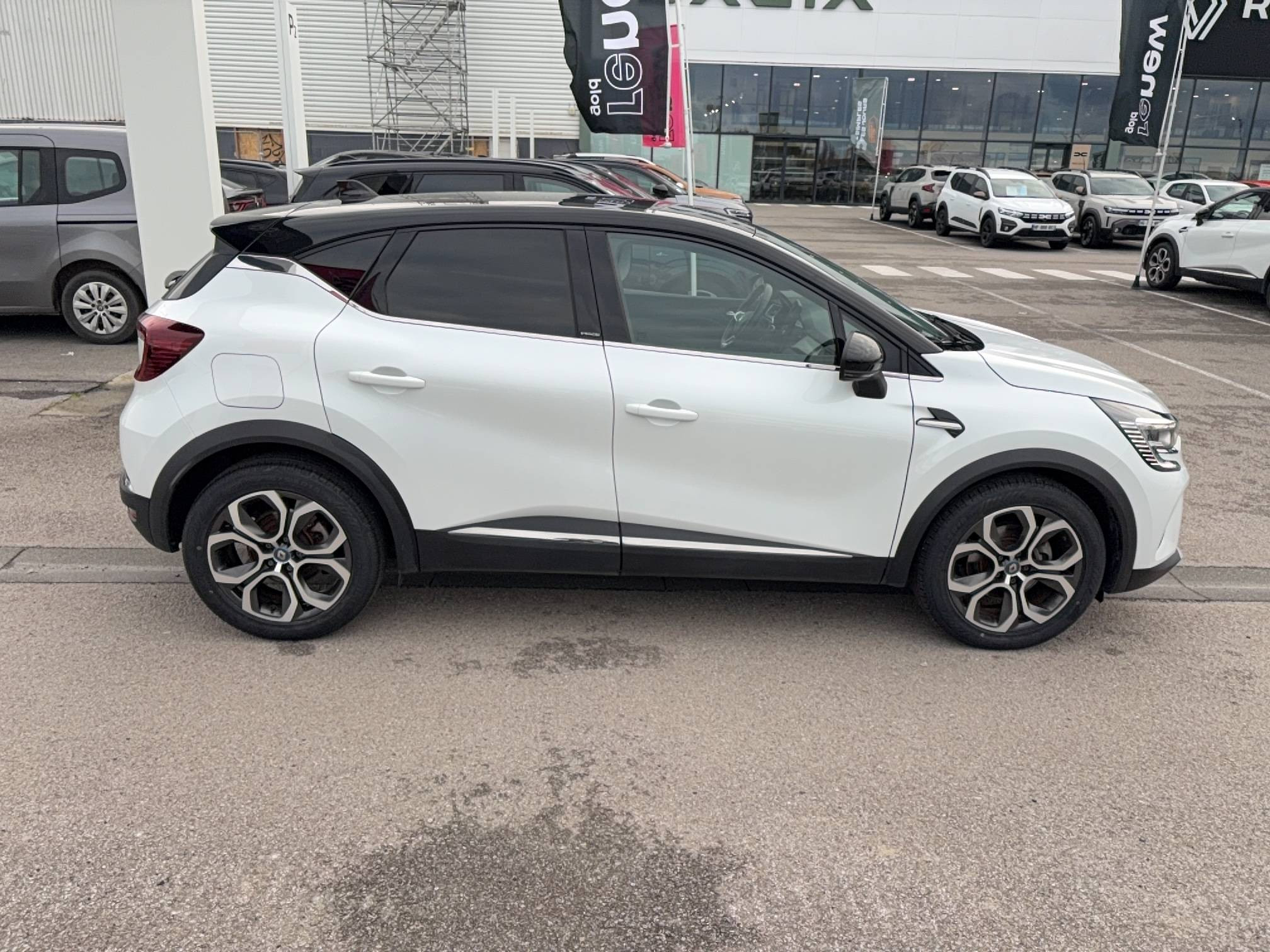Vente en ligne Renault Captur  E-Tech Plug-in 160 au prix de 17 490 €