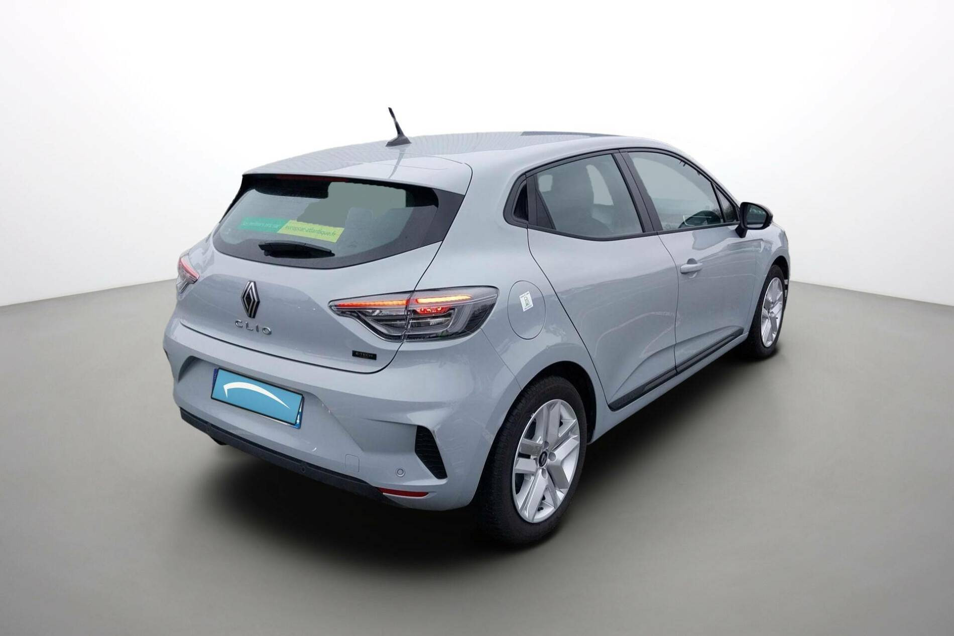 Vente en ligne Renault Clio 5 Clio E-Tech full hybrid 145 ch GSR2 au prix de 20 990 €