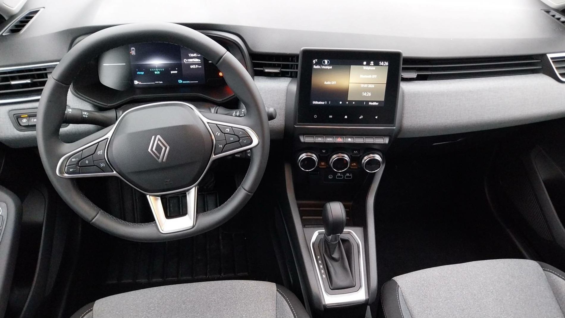 Vente en ligne Renault Clio 5 Clio E-Tech full hybrid 145 ch GSR2 au prix de 20 990 €